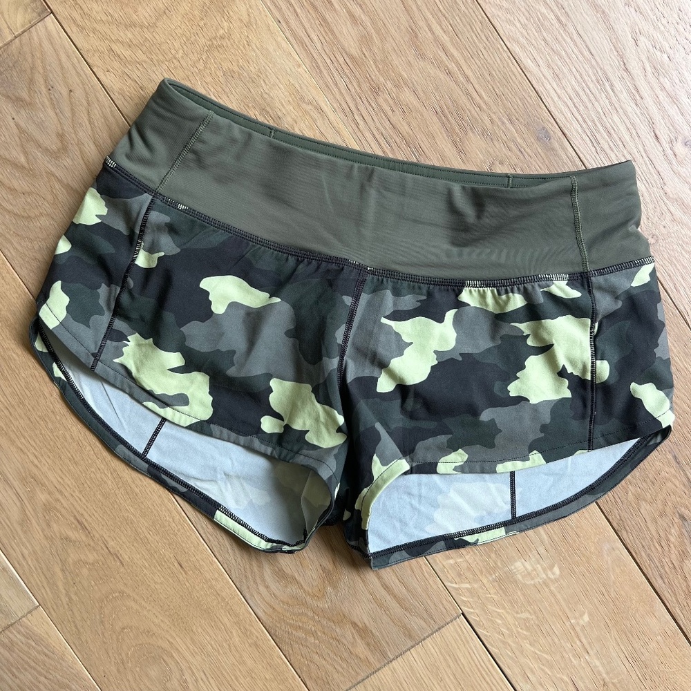 Lululemon Speed Up Short 2.5", Camo Crispin Green Multi/Medium Olive, Size: 4
